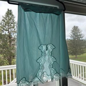 Vintage slip by Ashley Taylor blue lace bow slit nylon medium